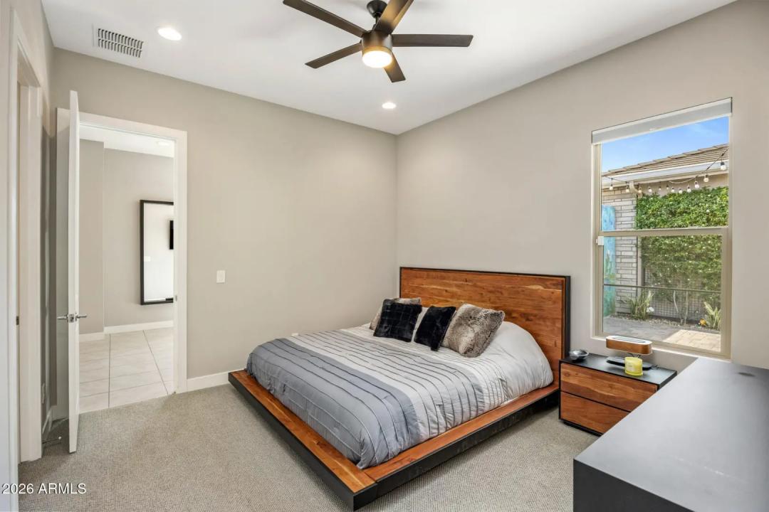 Real Estate Picture 33