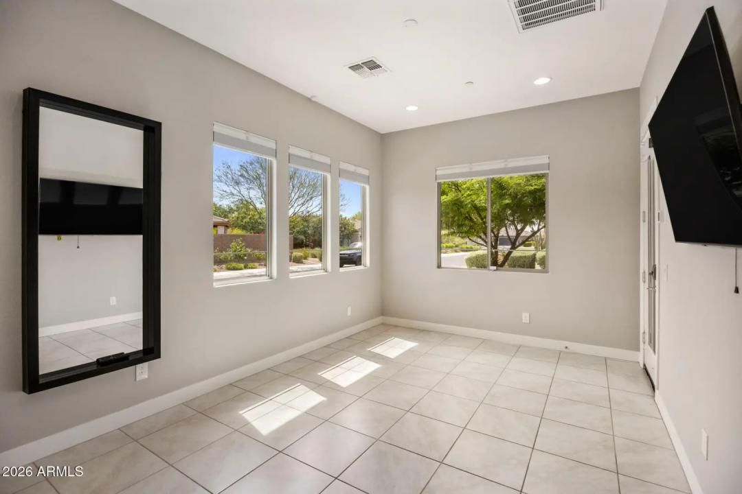 Real Estate Picture 35