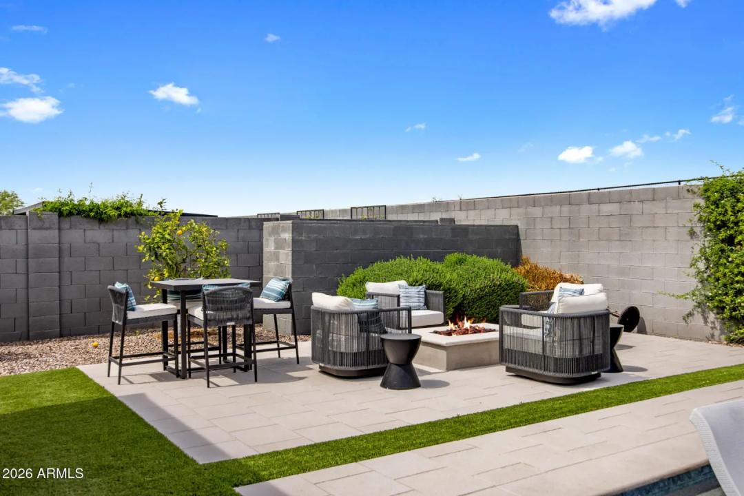 Real Estate Picture 40