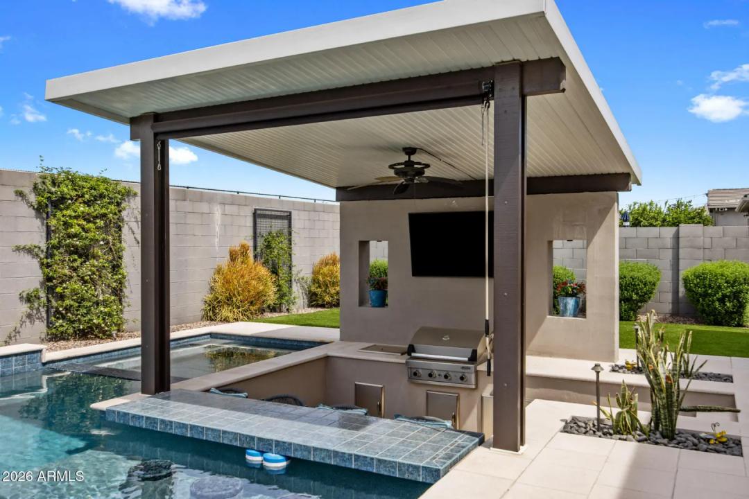 Real Estate Picture 42