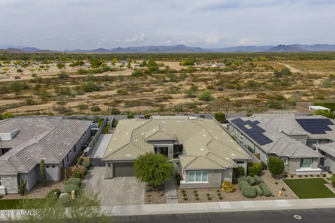 Real Estate Picture 50