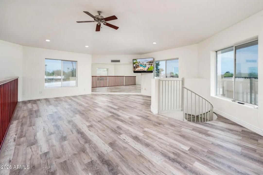 Real Estate Picture 33