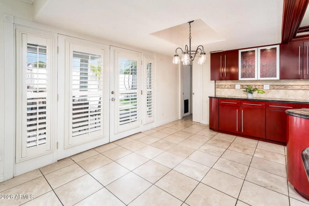 Real Estate Picture 23