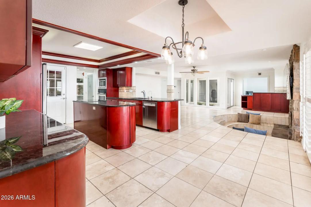Real Estate Picture 24