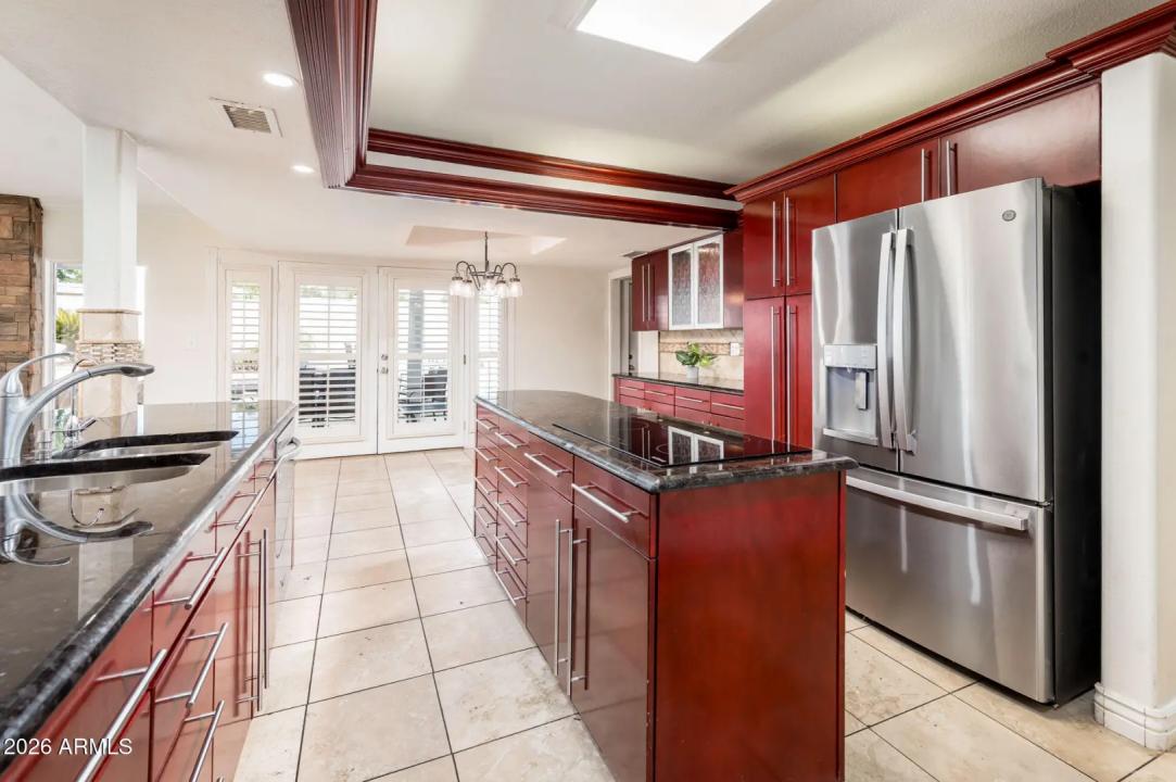 Real Estate Picture 22