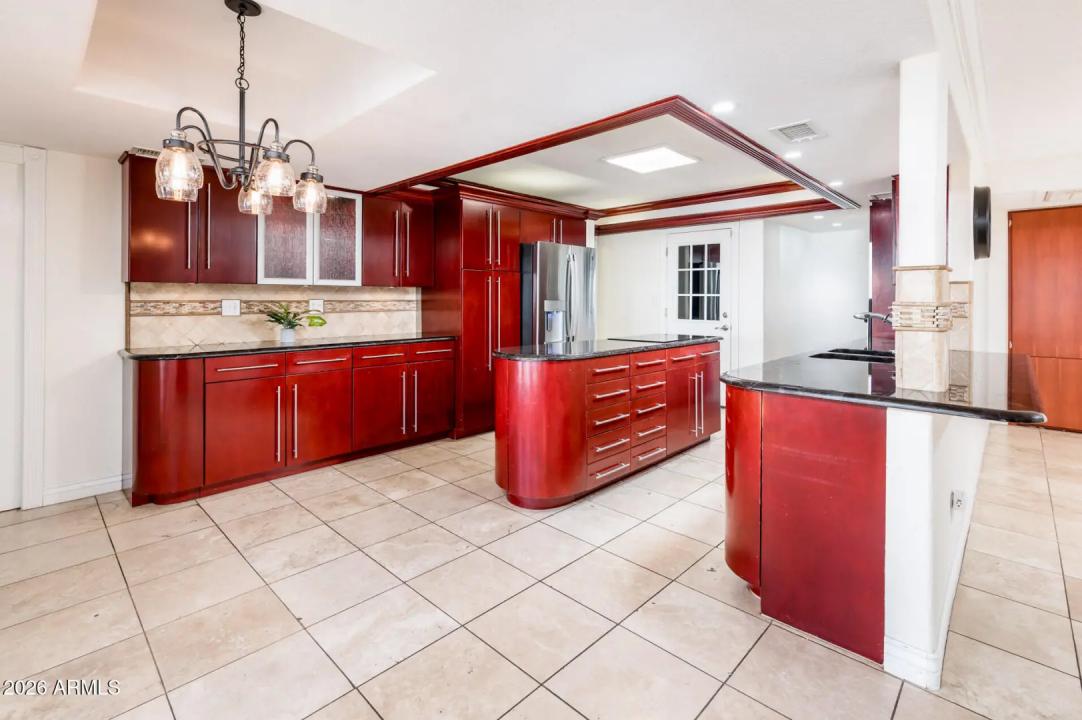 Real Estate Picture 21