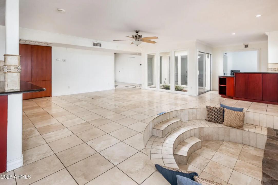 Real Estate Picture 18
