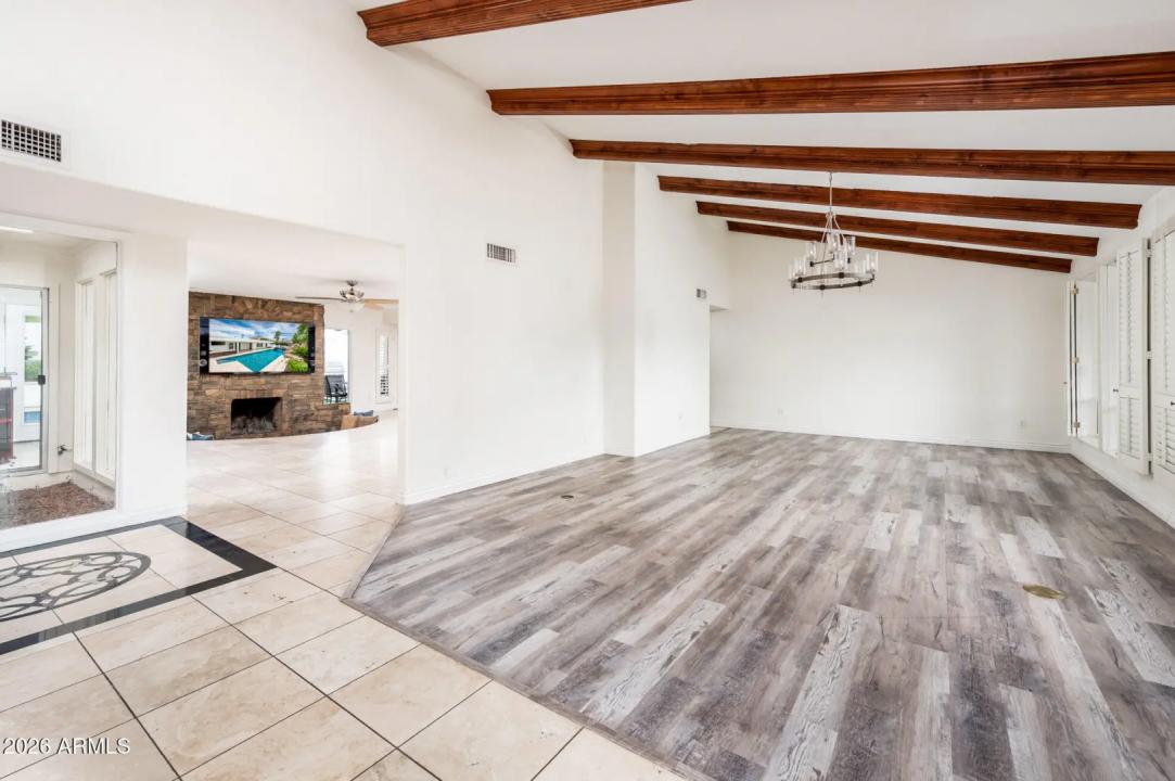 Real Estate Picture 13