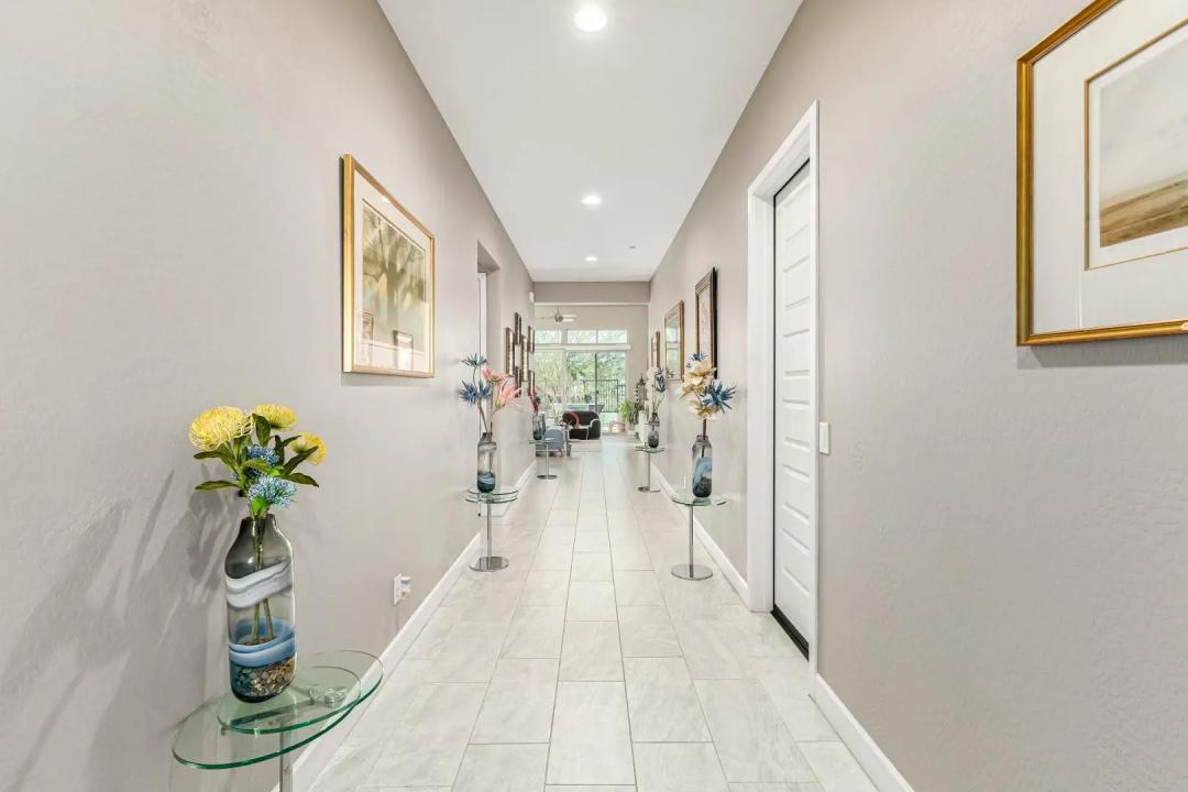 Real Estate Picture 8