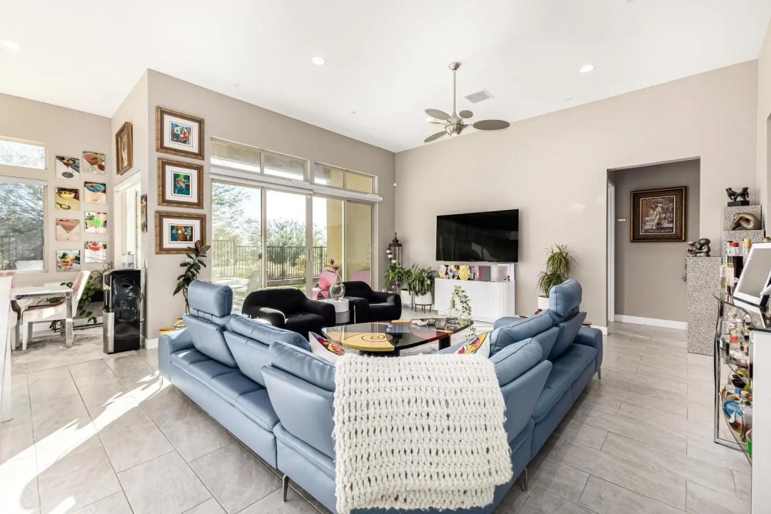 Real Estate Picture 9