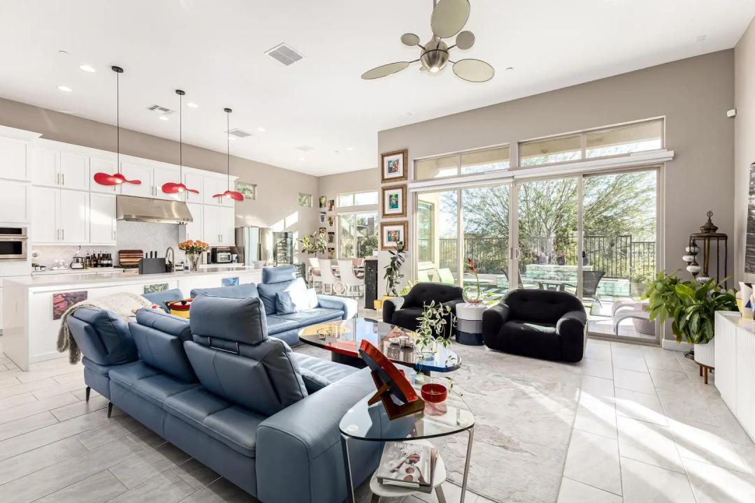 Real Estate Picture 10