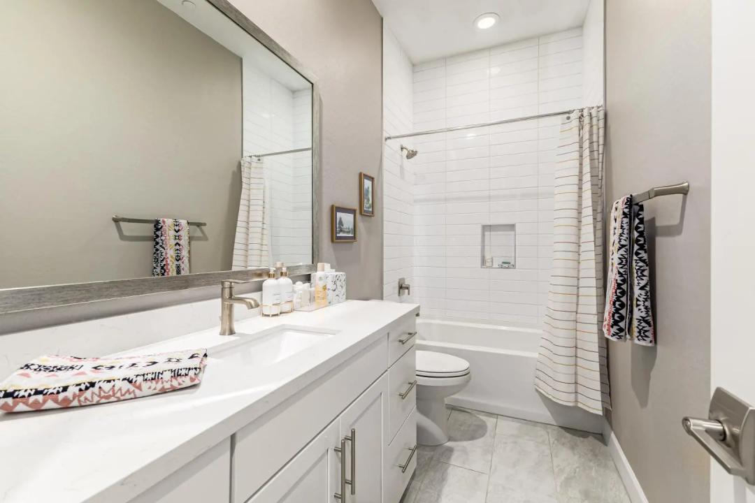 Real Estate Picture 27