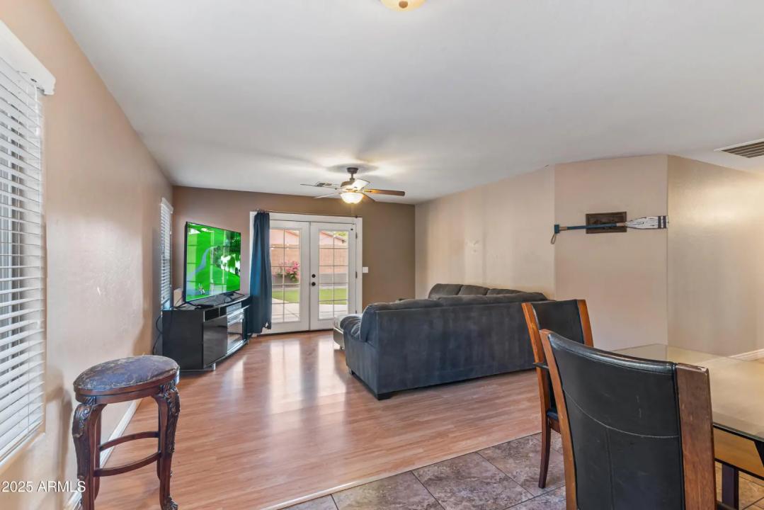 Real Estate Picture 18