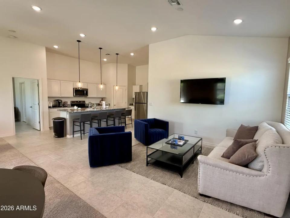 Real Estate Picture 5