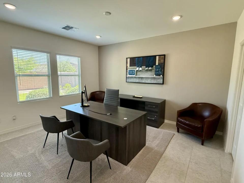 Real Estate Picture 6