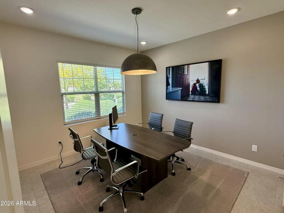 Real Estate Picture 8