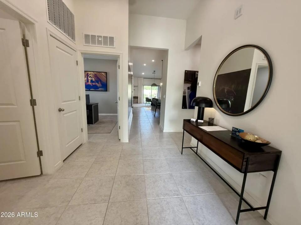 Real Estate Picture 11