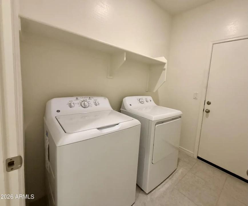 Real Estate Picture 14