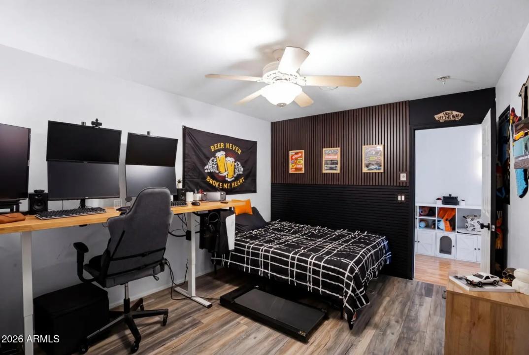 Real Estate Picture 21
