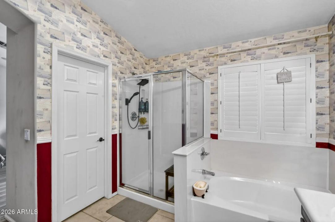 Real Estate Picture 17