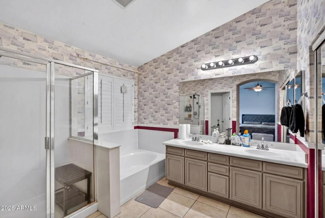 Real Estate Picture 19