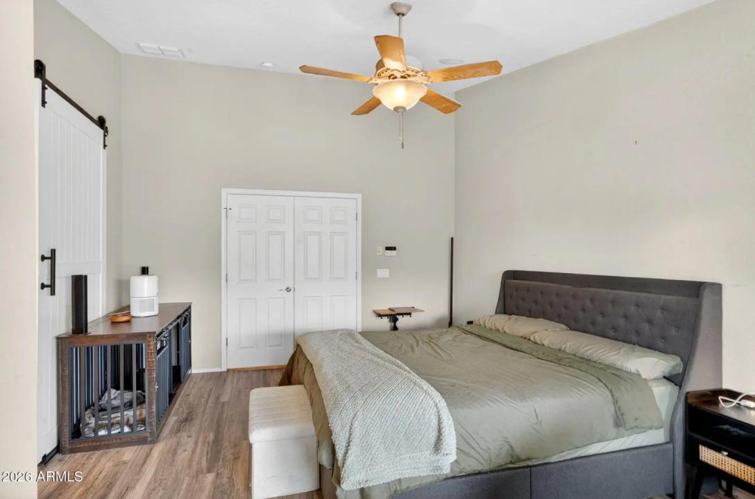 Real Estate Picture 15