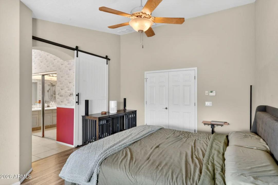 Real Estate Picture 14