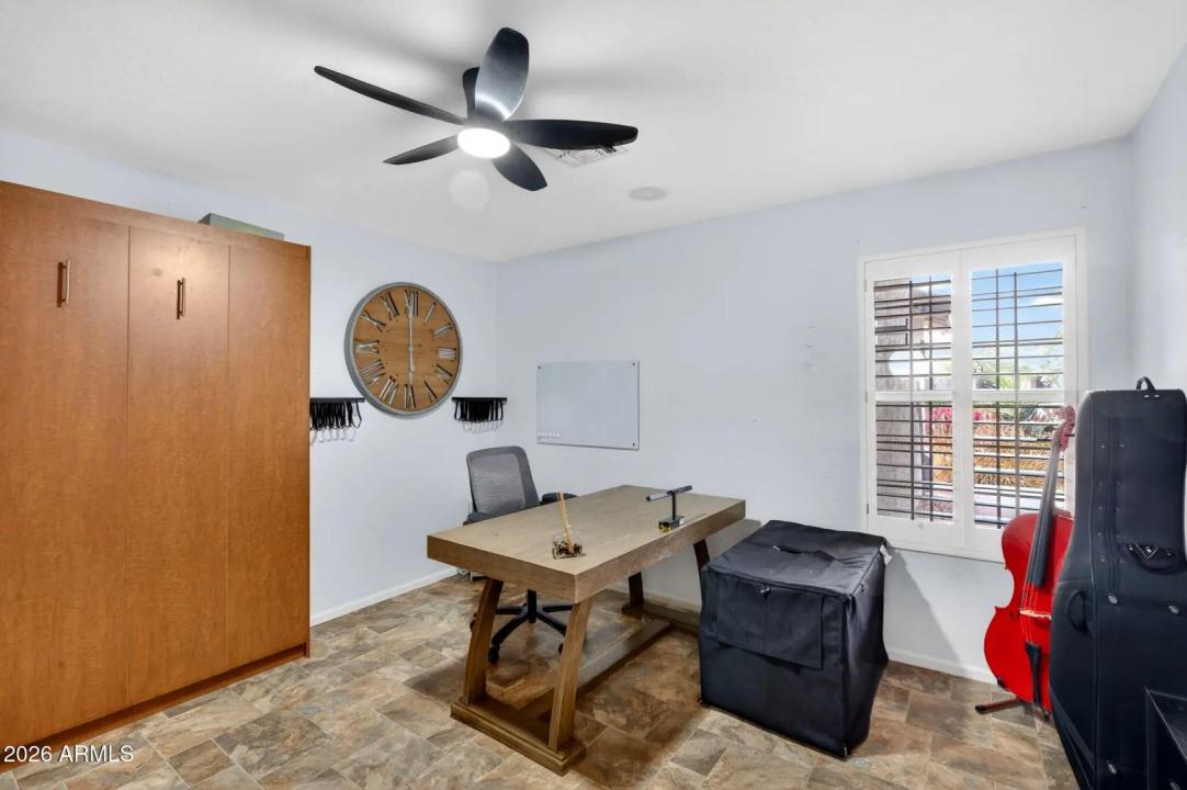 Real Estate Picture 24
