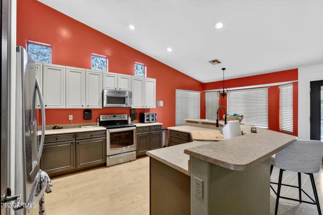 Real Estate Picture 13
