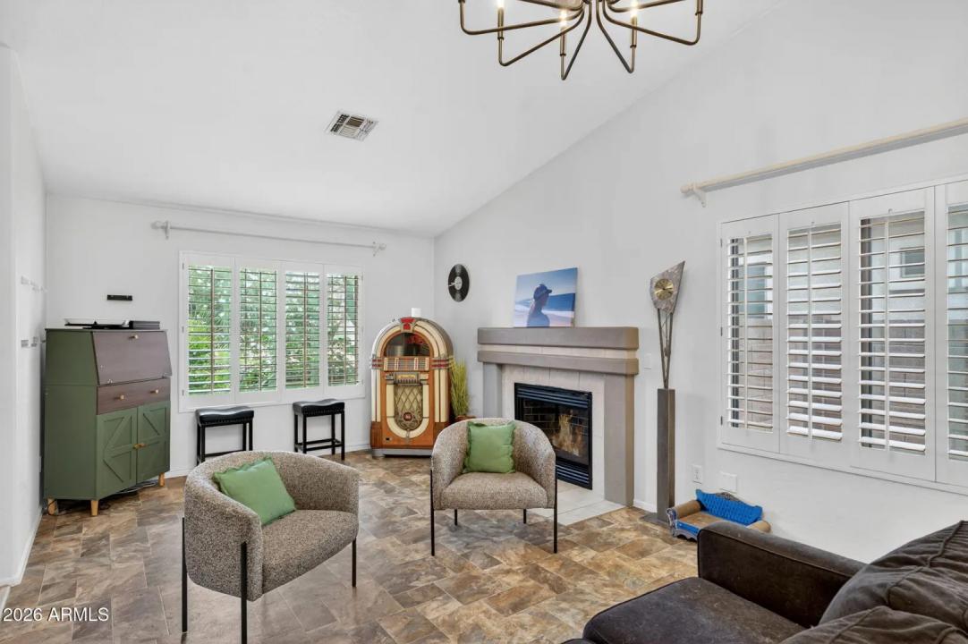 Real Estate Picture 6