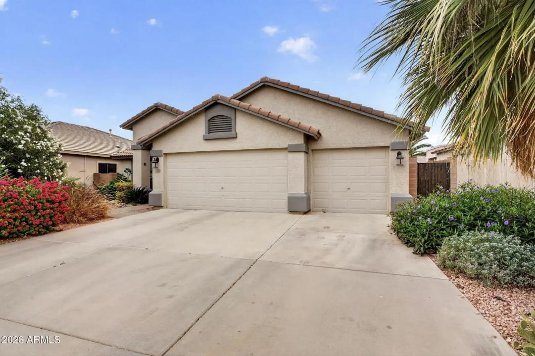 Real Estate Picture 3