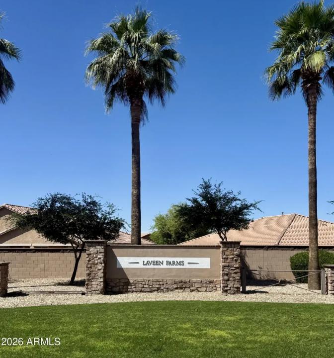 Real Estate Picture 11