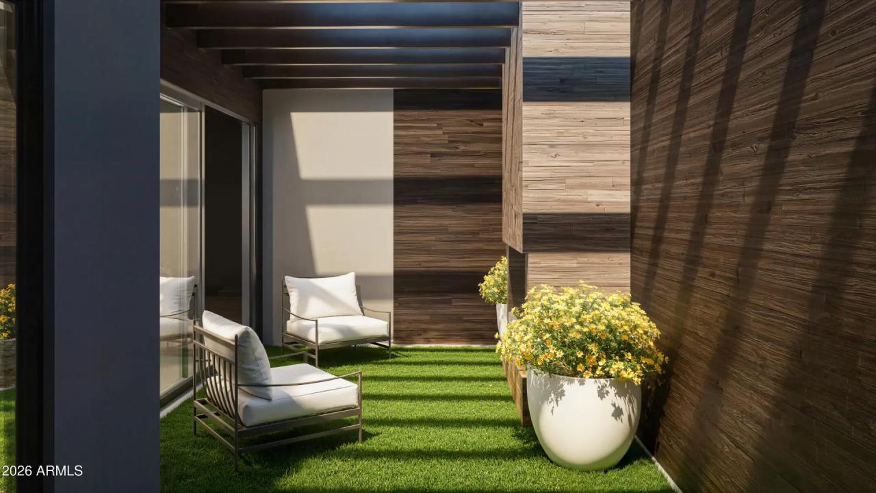 Real Estate Picture 24