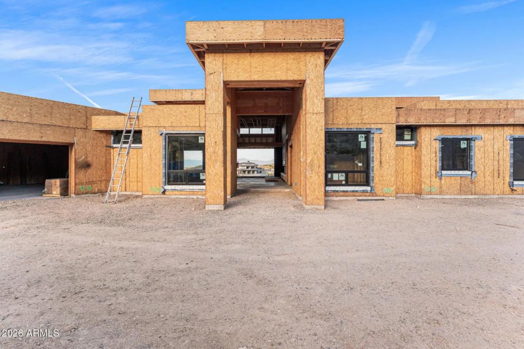 Real Estate Picture 10