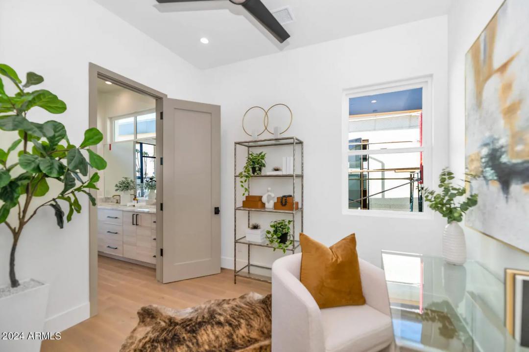 Real Estate Picture 22