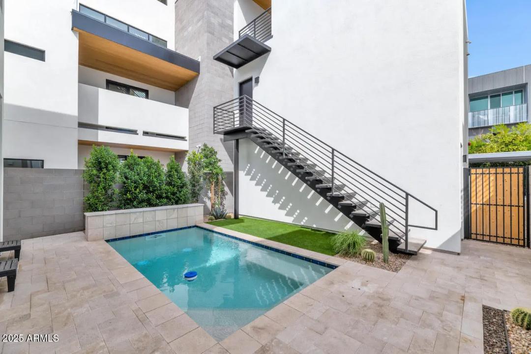 Real Estate Picture 31