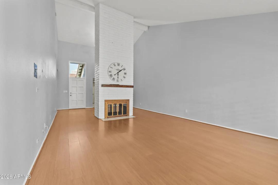 Real Estate Picture 6