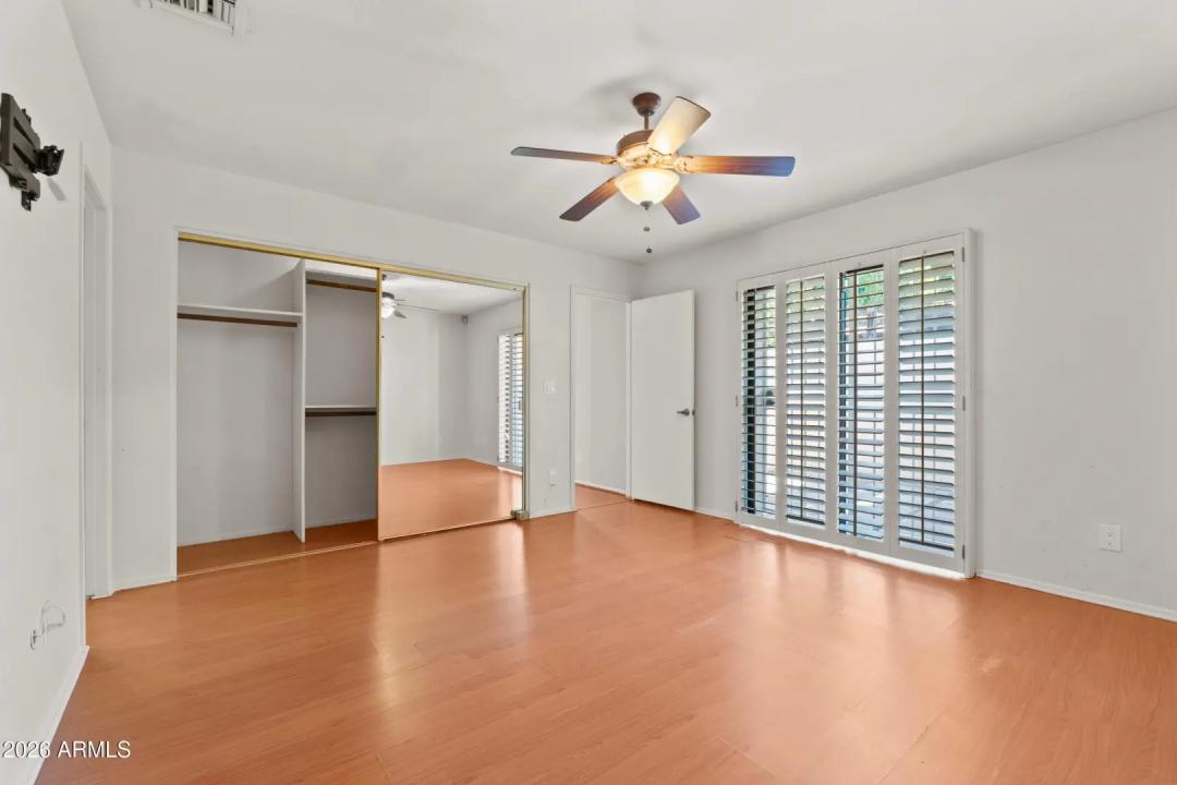 Real Estate Picture 11