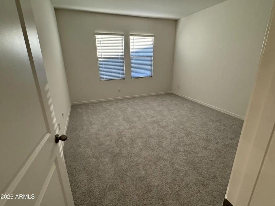 Real Estate Picture 4