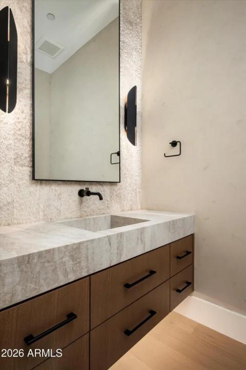 Real Estate Picture 20