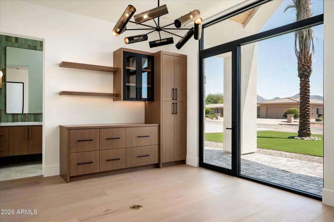 Real Estate Picture 21