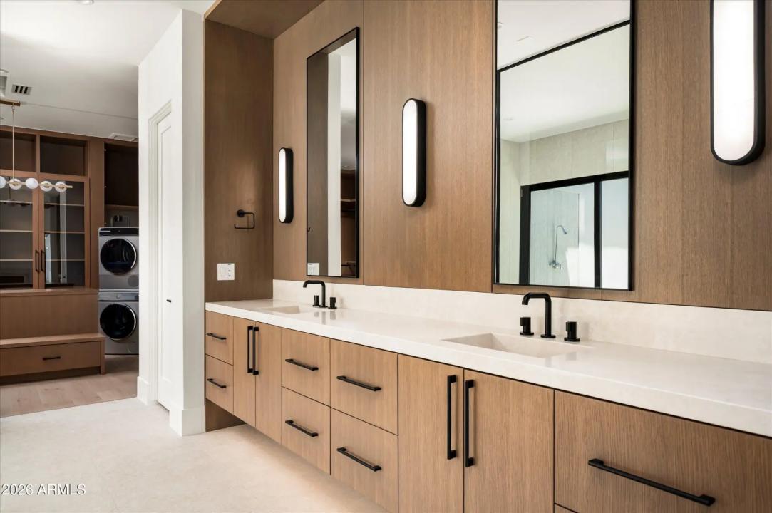 Real Estate Picture 25