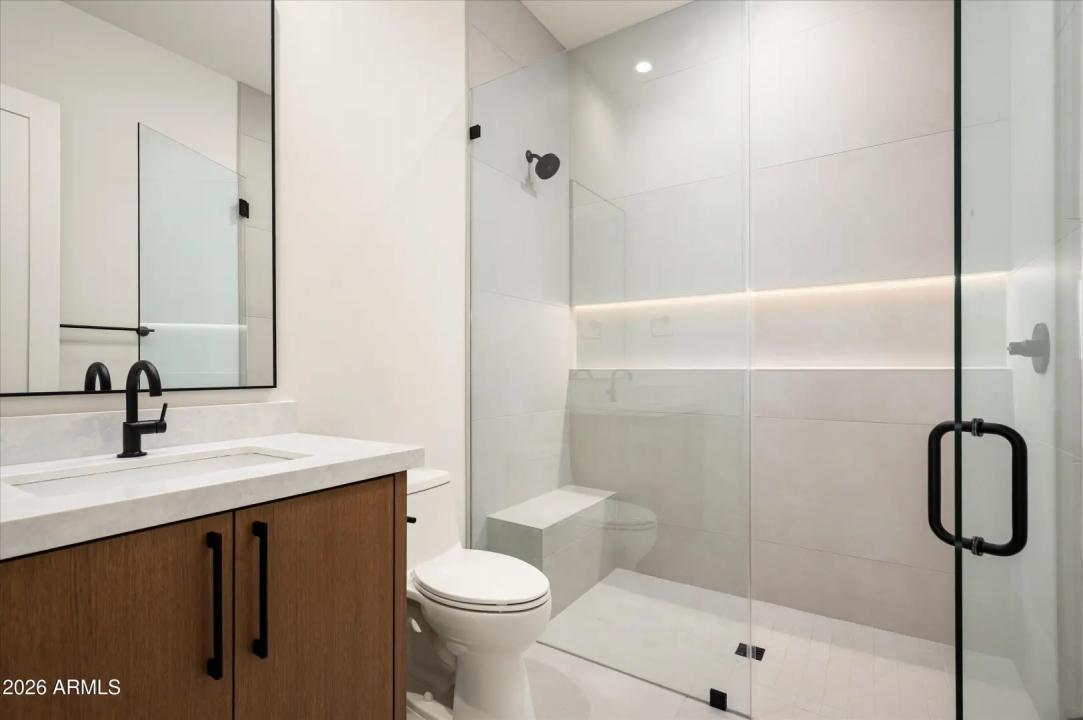 Real Estate Picture 29