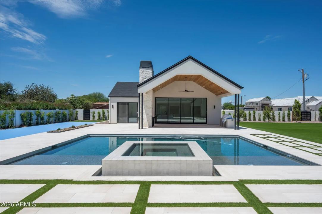 Real Estate Picture 36