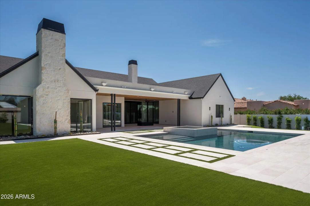 Real Estate Picture 40