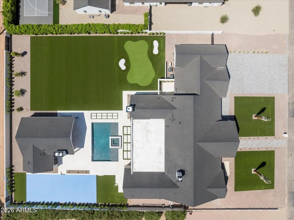 Real Estate Picture 42