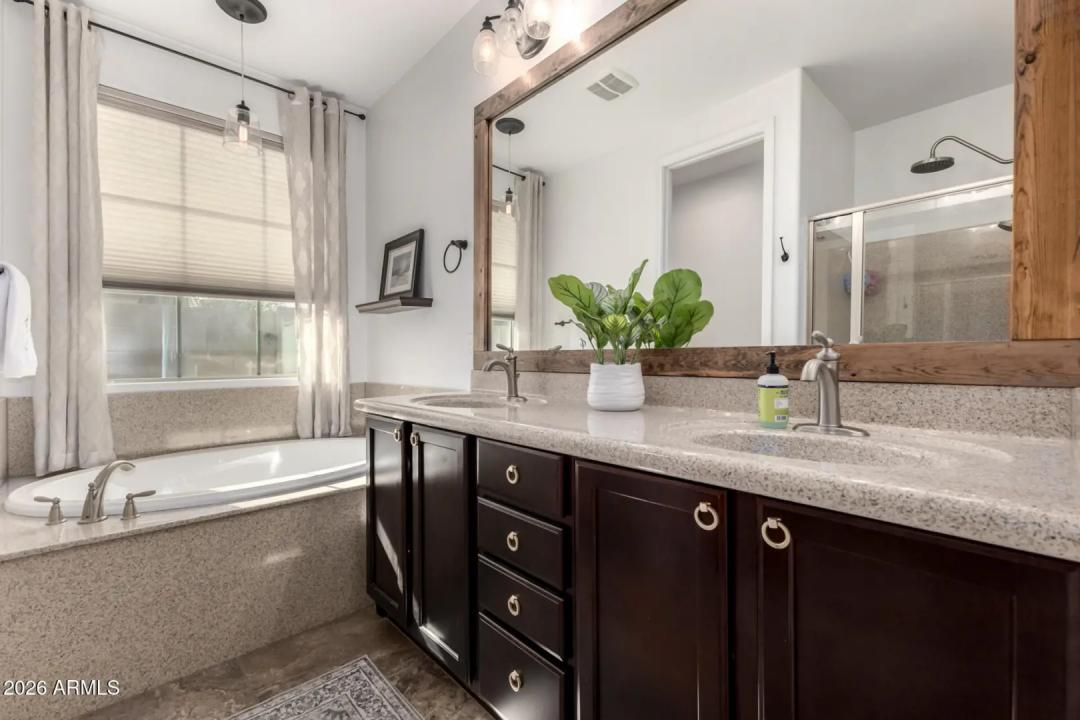 Real Estate Picture 25