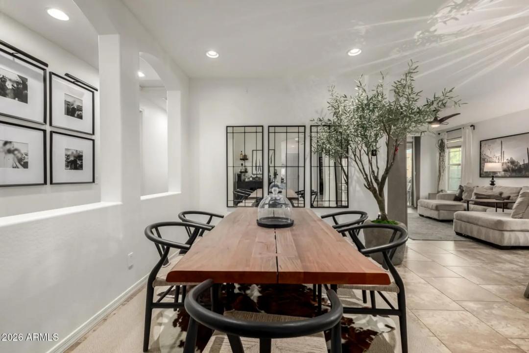 Real Estate Picture 14