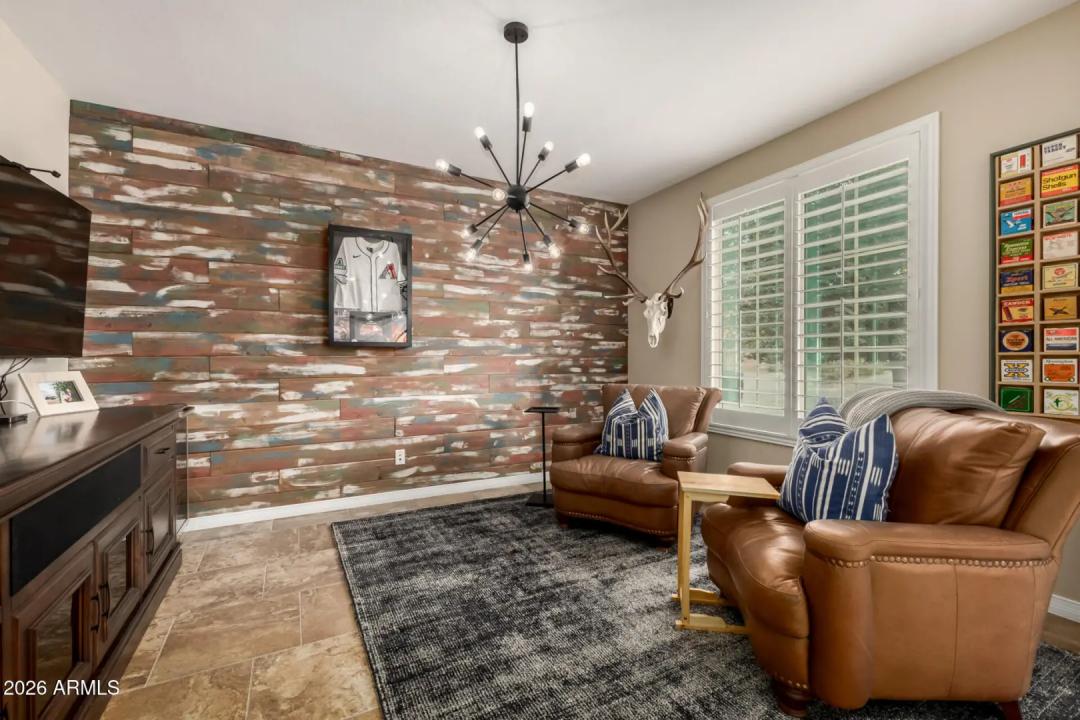 Real Estate Picture 9