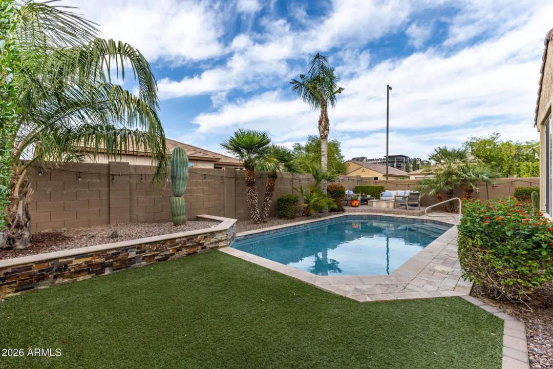 Real Estate Picture 34